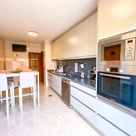 Mystay - Vila Beach Apartment *